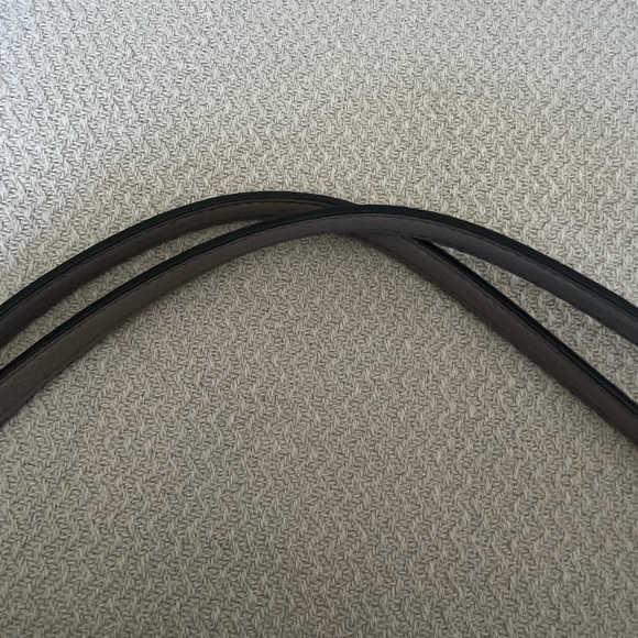 Anne Klein Leather handbag, like new. Excellent condition. Gold hardware. - Picture 7 of 12